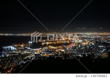 ケープタウンの夜景 ケープタウンの夜景 136748861