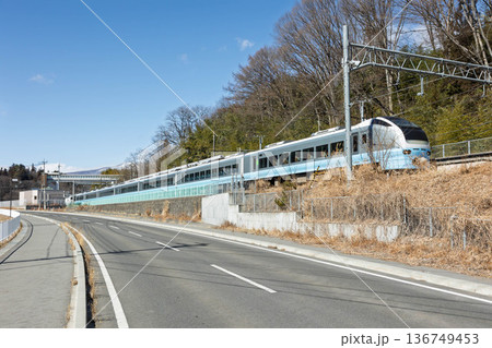 JR吾妻線　長野原草津口駅に待機する臨時特急草津・四万　E653系 136749453