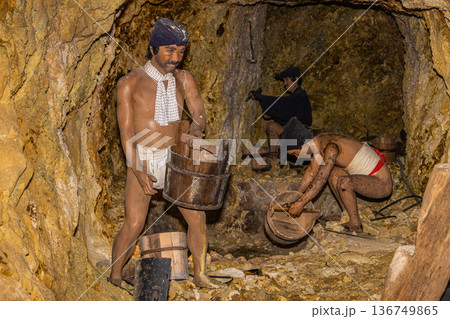 【新潟県_佐渡金山】江戸金山絵巻コース・宗太夫坑(そうだゆうこう） 136749865