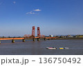 晴れた日にはえる筑後川昇開橋の風景 136750492