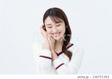 若い女性のビューティ 若い女性のビューティ 136751363