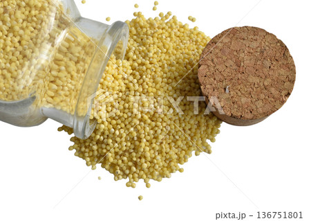 Dry yellow millet groats. 136751801