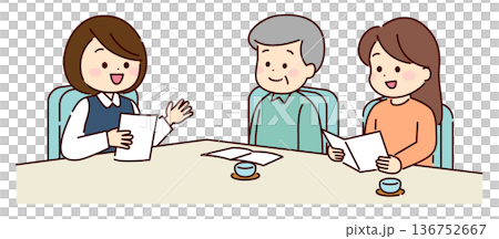 在宅サービスについて相談している家族 136752667