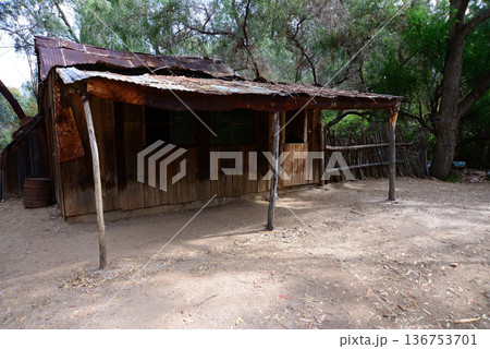 Old Western Cabin 136753701