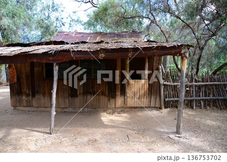 Old Western Cabin 136753702