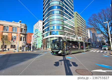 《愛知県》名古屋市納屋橋を走る新路面交通システムSRT 136753827