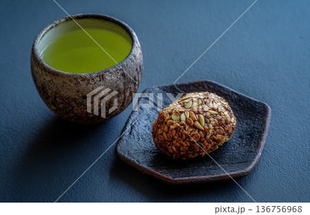 Traditional Japanese sweet with tea during spring equinox season 136756968