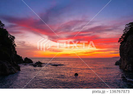 笹川流れ・夕景 136767873