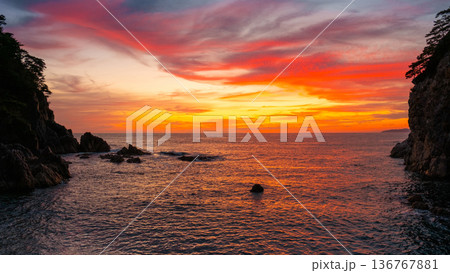 笹川流れ・夕景 136767881