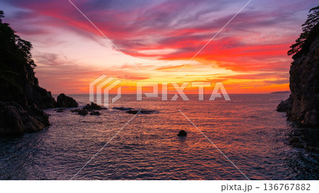 笹川流れ・夕景 136767882