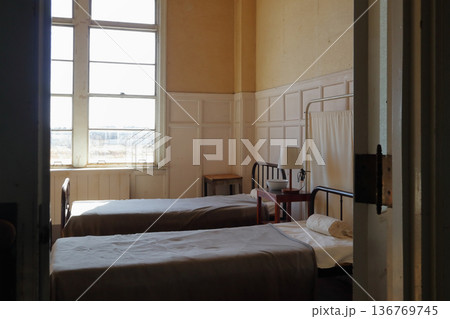 ロマンチック茨城(筑波海軍航空隊記念館。旧司令部庁舎の映画ロケセット再現の室。)笠間市 ロマンチック茨城(筑波海軍航空隊記念館。旧司令部庁舎の映画ロケセット再現の室。)笠間市 136769745