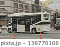 自動運転バス 136770166