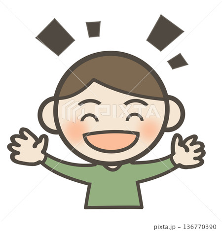 喜ぶ日本人の男の子 136770390
