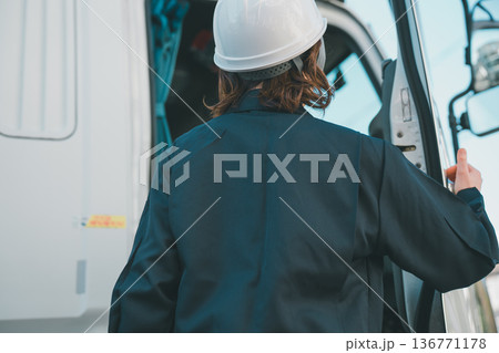 truck driver 136771178