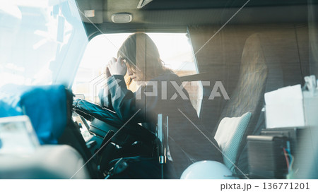 truck driver 136771201