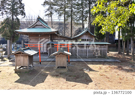 越谷散歩：瓦曽根稲荷神社　越谷市瓦曽根 136772100