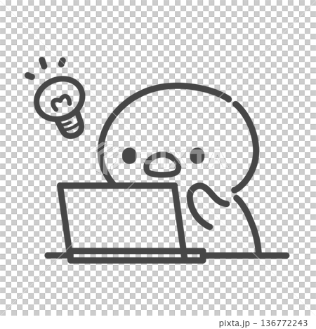 ノートパソコンでアイデアをひらめくひよこの手書き線画イラスト 136772243
