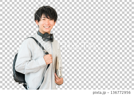 教科書,本を持つ学生,大学生の男性（進学,受験,キャンパスライフ） 136772956