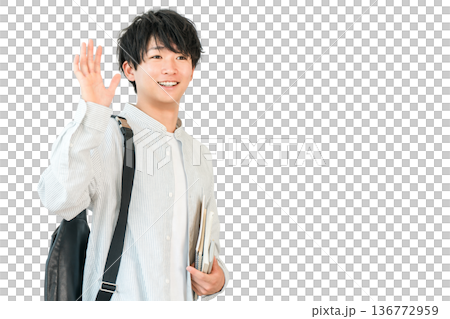 手を振る笑顔のアジア人大学生,学生（挨拶,キャンパスライフ） 136772959