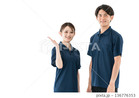 介護施設,病院,デイサービスで働くケアマネージャー,理学療法士,作業療法士の介護職員の男女スタッフ 介護施設,病院,デイサービスで働くケアマネージャー,理学療法士,作業療法士の介護職員の男女スタッフ 136776353