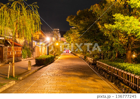 《京都府》京都・祇園白川の夜景 136777245