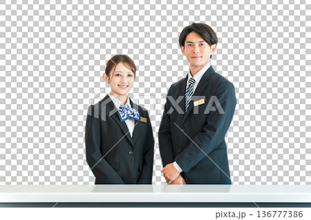 櫃檯、前台接待員、旅館經營者、男女前台工作人員 136777386