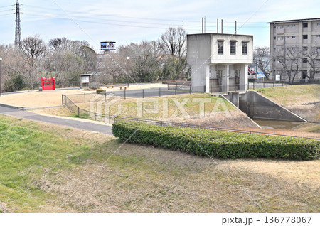 越谷散歩・瓦曽根堰　越谷市相模町 136778067