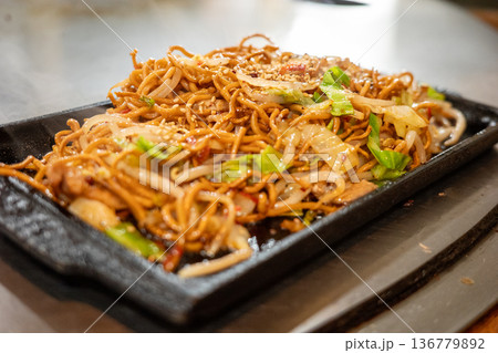 焼きそば 136779892