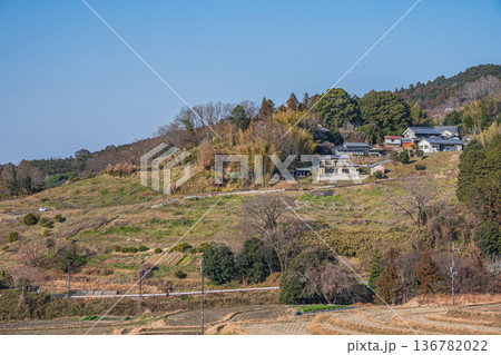 明日香の里山風景 奈良県明日香村 明日香の里山風景 奈良県明日香村 136782022