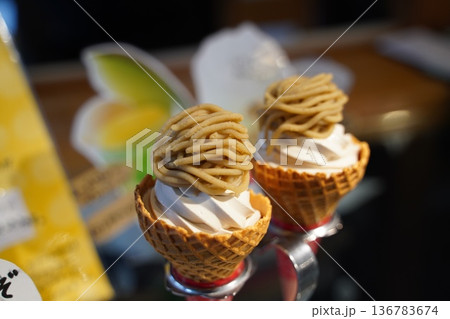 小布施　マロン　ソフトクリーム 136783674