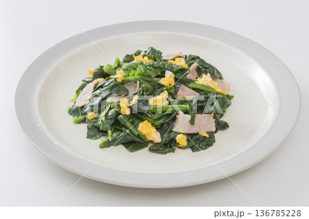 ちぢみほうれん草の中華風炒め物 ちぢみほうれん草の中華風炒め物 136785228