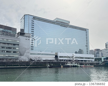 OMMビル（大阪マーチャンダイズ・マートビル。大阪市中央区大手前。京阪ホールディングス本社など） 136786692