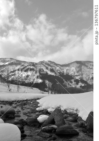 冬の雪景色 136797611