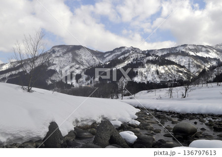 冬の雪景色 136797613