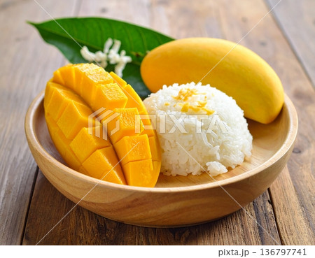 mango slice with sticky rice mango slice with sticky rice 136797741