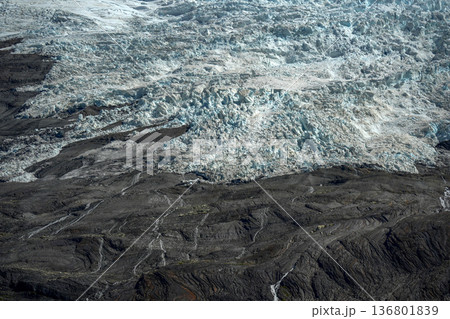 ice retroceding in spegazzini glacier los glaciares park argentina peineta glacier 136801839