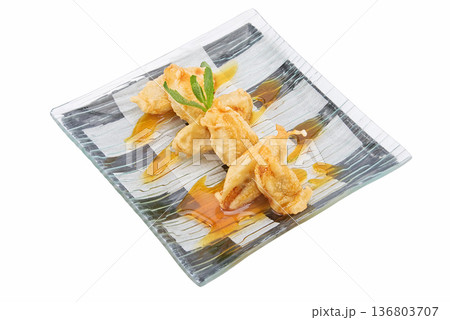 banana in tempura 136803707