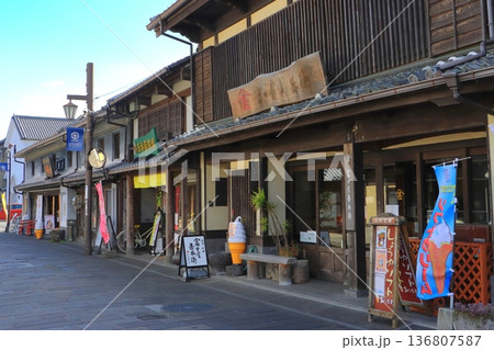 八町大路（商店街・臼杵市） 136807587