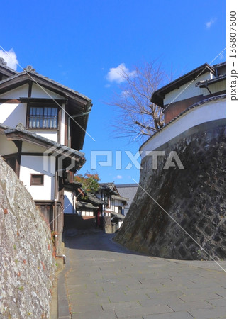 二王座歴史の道（切通し・臼杵市・縦構図） 136807600