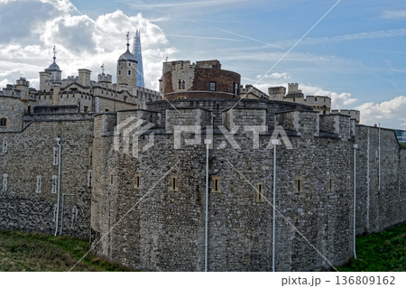 イギリス　ロンドン塔　要塞 136809162