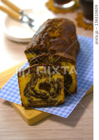 マーブルケーキ マーブルケーキ 136810609