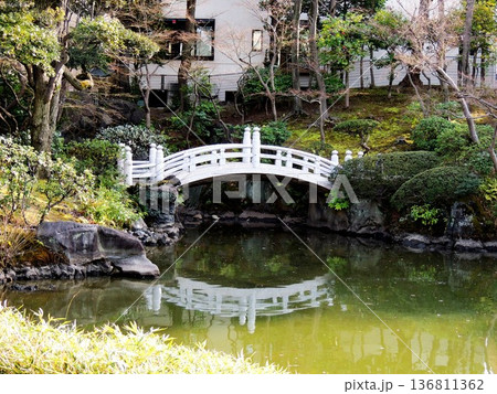 【東京・墨田区】太鼓橋と安田庭園 【東京・墨田区】太鼓橋と安田庭園 136811362
