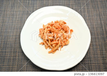 鶏皮のキムチ 鶏皮のキムチ 136813097
