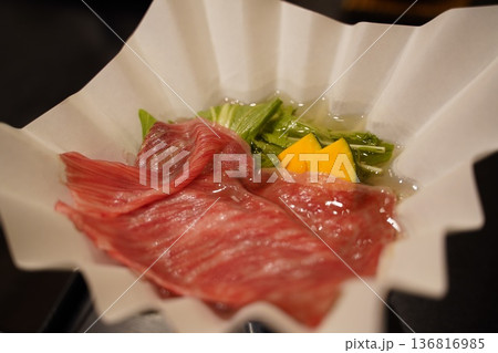 牛のすき焼き 牛のすき焼き 136816985