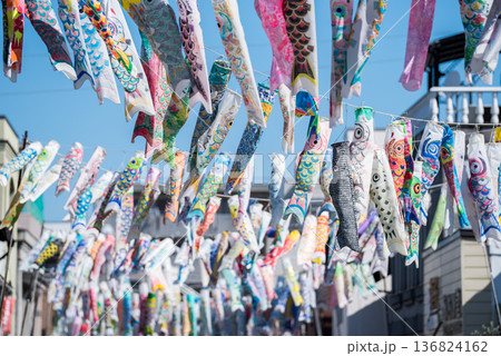 【小江戸川越】早朝の大正浪漫夢通りとこいのぼり 【小江戸川越】早朝の大正浪漫夢通りとこいのぼり 136824162