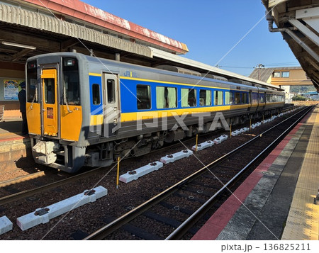キハ187形特急電車 キハ187形特急電車 136825211