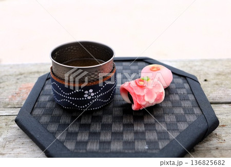 ねりきりと抹茶 ねりきりと抹茶 136825682