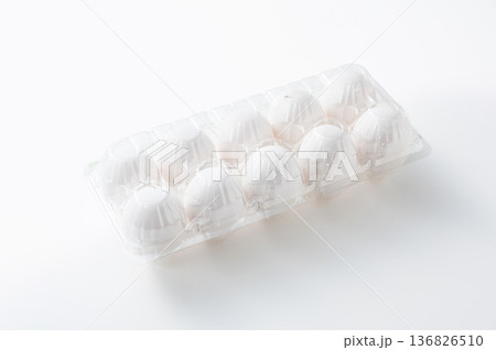白い生卵 白い生卵 136826510