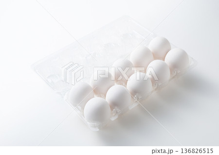 白い生卵 白い生卵 136826515