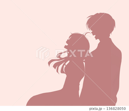 隣り合って笑う男女 シルエット 隣り合って笑う男女 シルエット 136828050